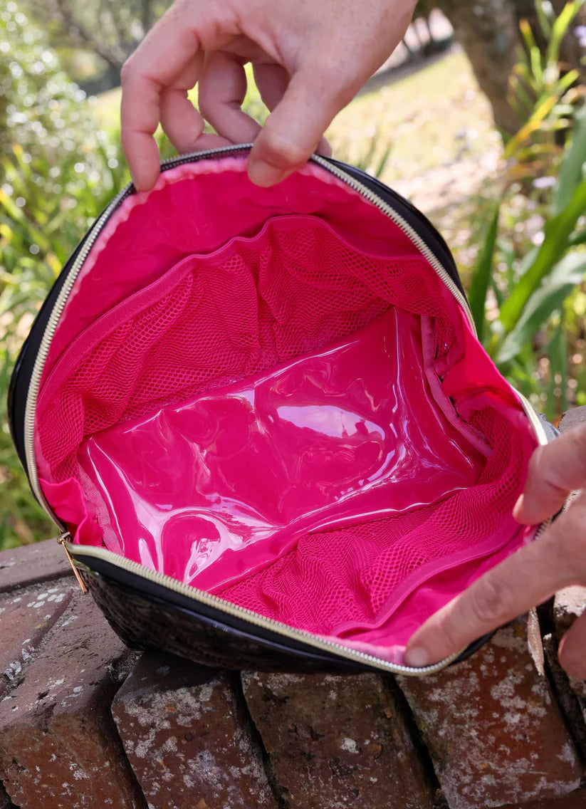 CAPRI LARGE POUCH-BLACK PATENT SQ