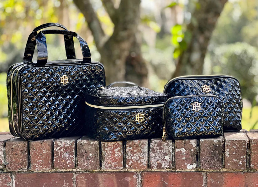 CAPRI LARGE POUCH-BLACK PATENT SQ
