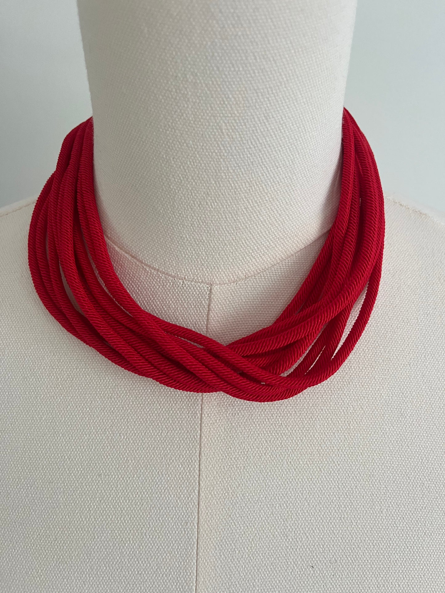 MULTI LAYERED ROPE NECKLACE-RED