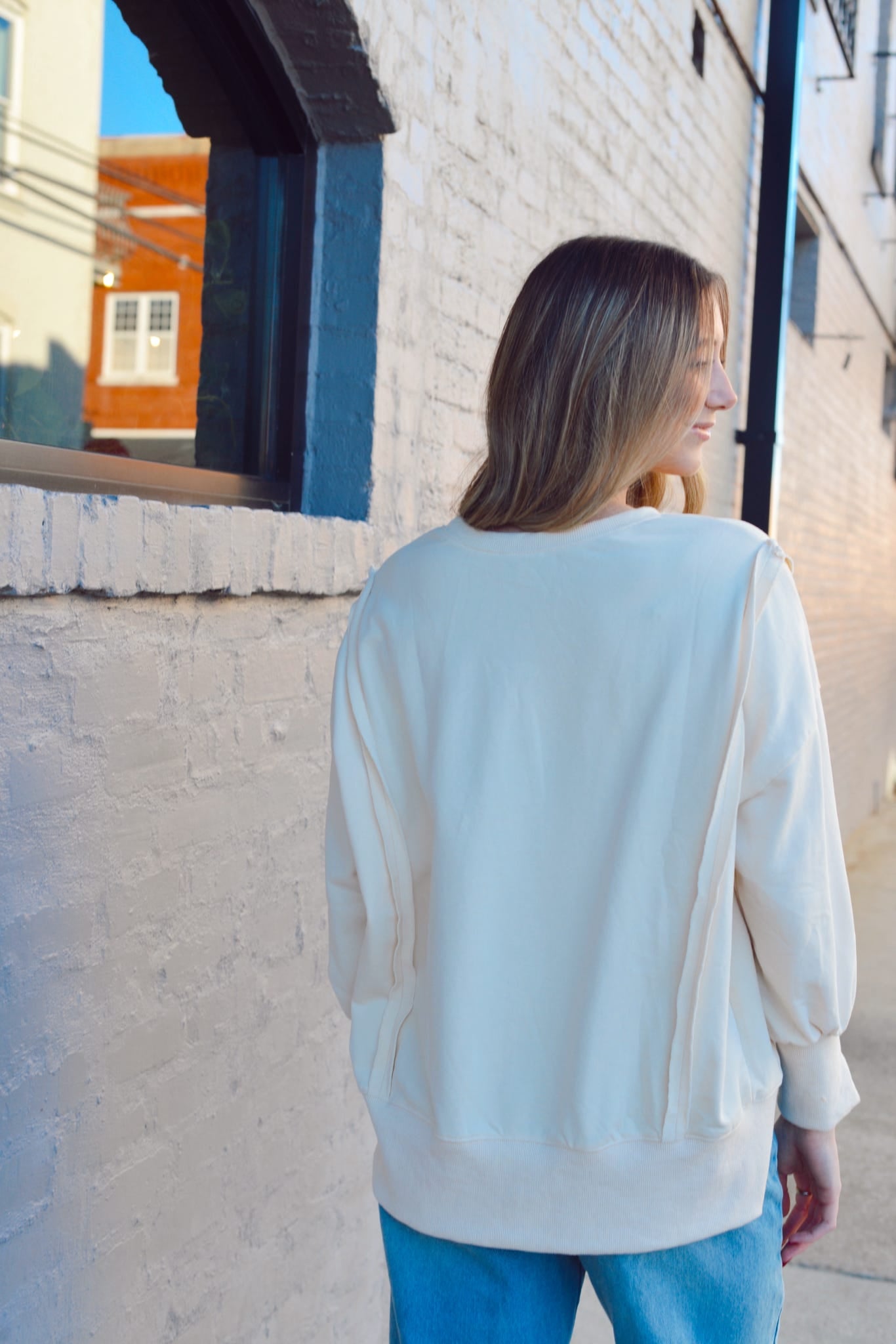 LONG SLEEVE OVER SIZE SWEATSHIRT WITH TRIM DETAIL