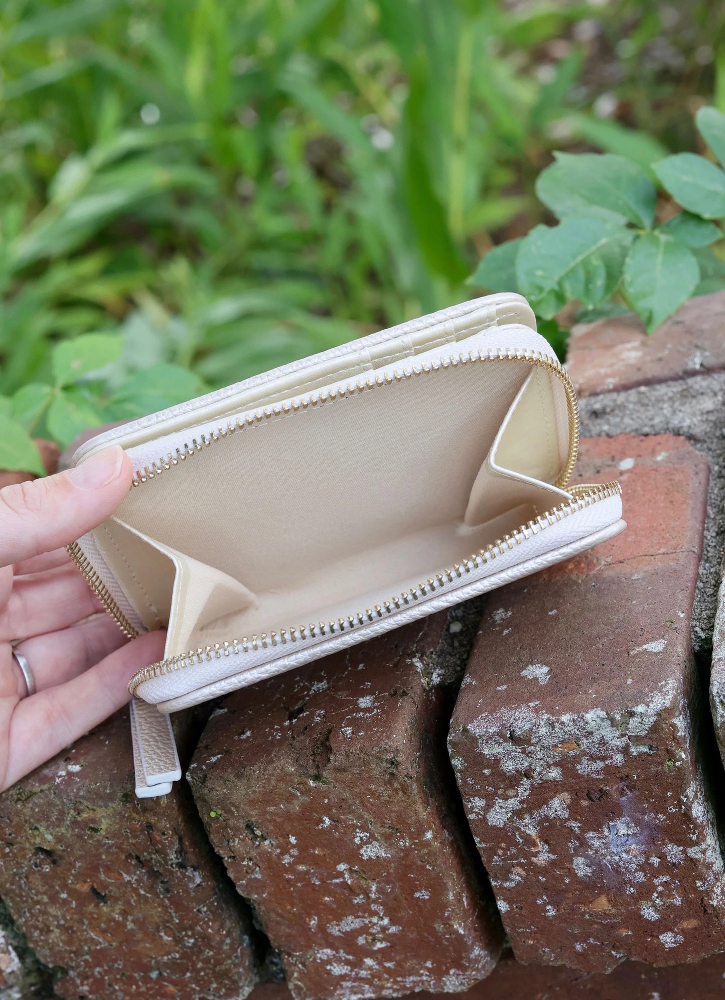NADINE ZIPPERED WALLET-PEARL