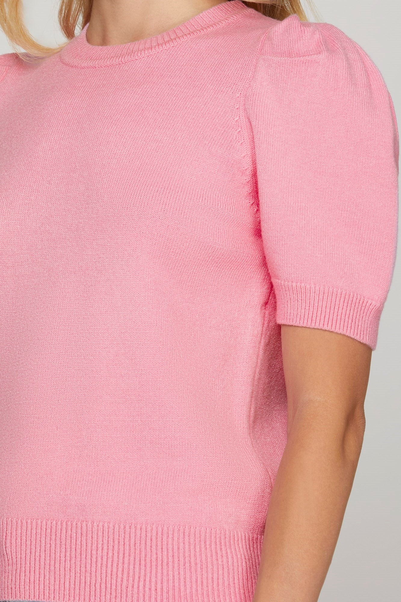 SHORT SLEEVE SWEATER TOP