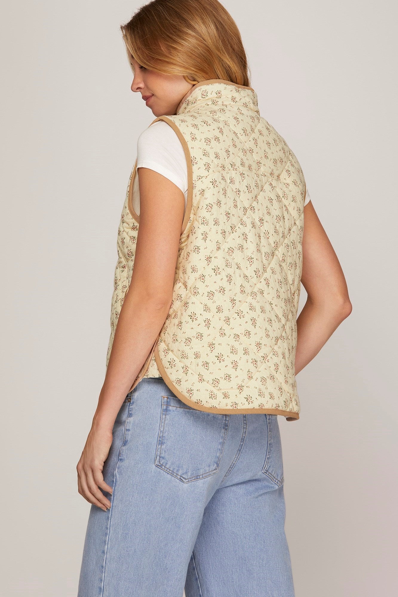 FLORAL PRINT QUILTED VEST WITH CONTRAST BINDING AND POCKETS