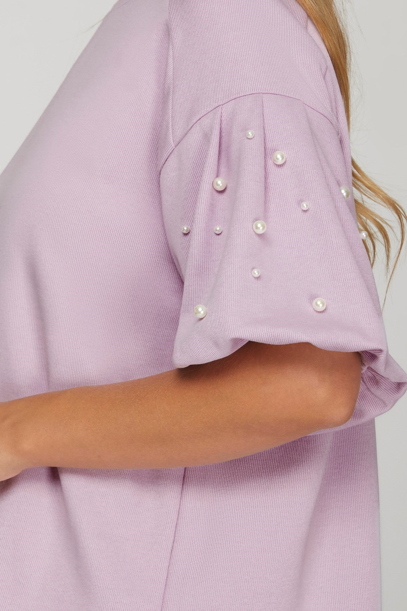 PEARL ACCENTED KNIT TOP