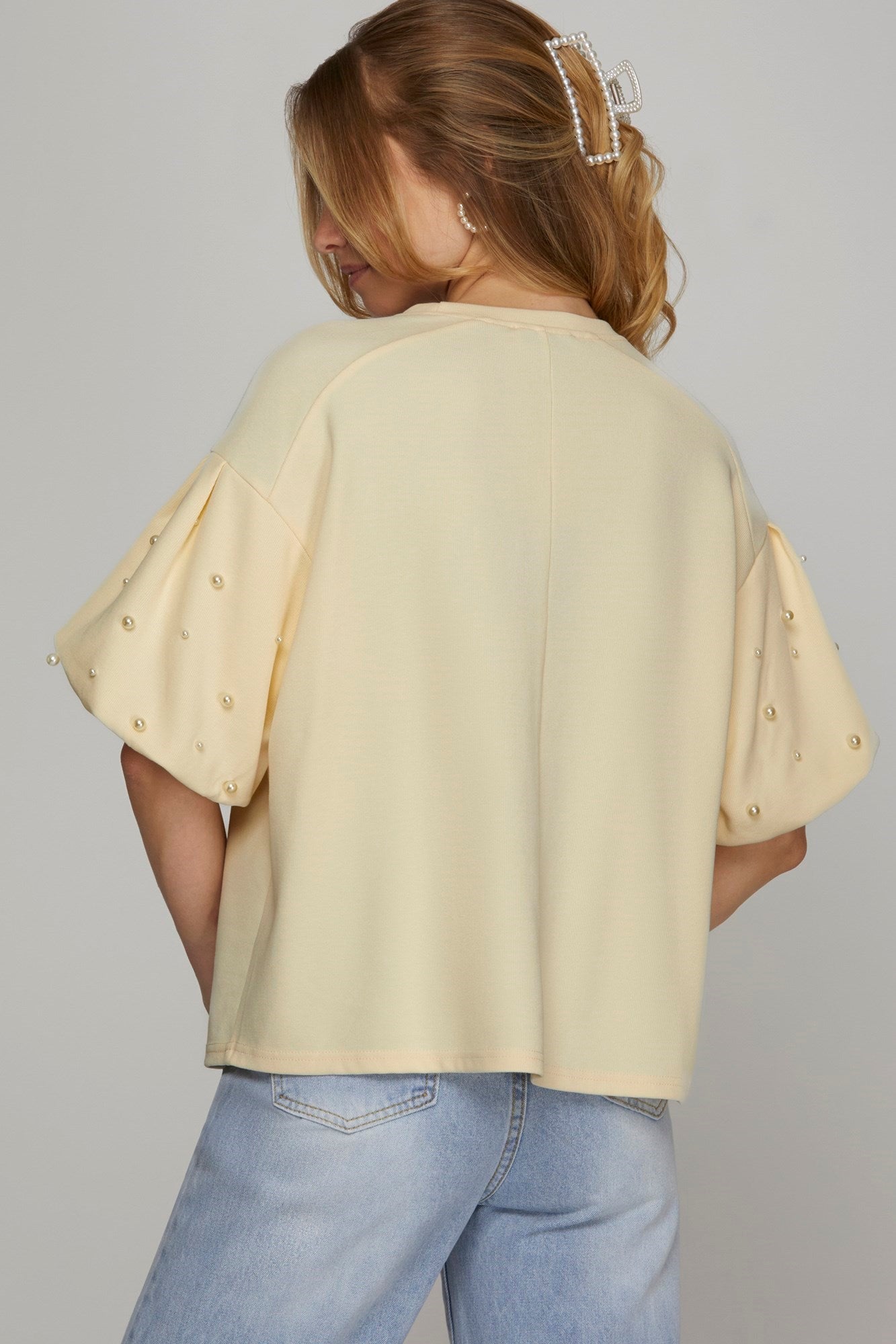 PEARL ACCENTED KNIT TOP