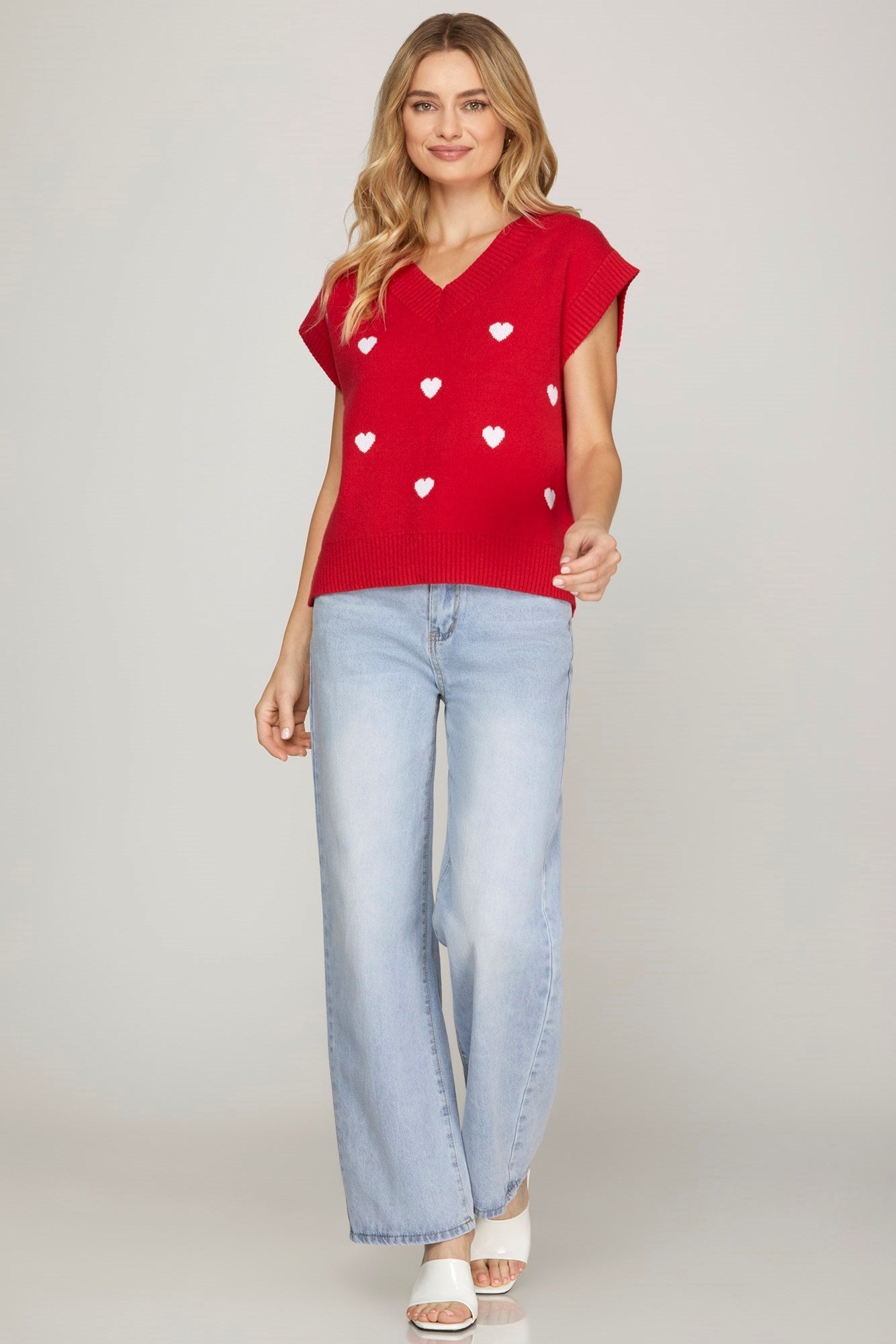 V-NECK HEART PATTERN SWEATER VEST