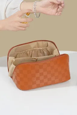 CHECKERED COSMETIC BAG WITH HANDLE