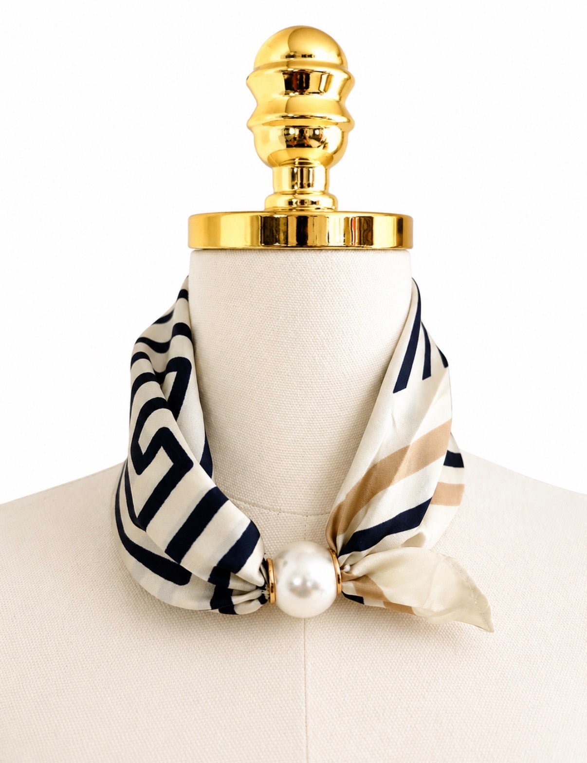 PEARL MAGNET SCARF NECKALCE - Gopher Lane Boutique & Gifts