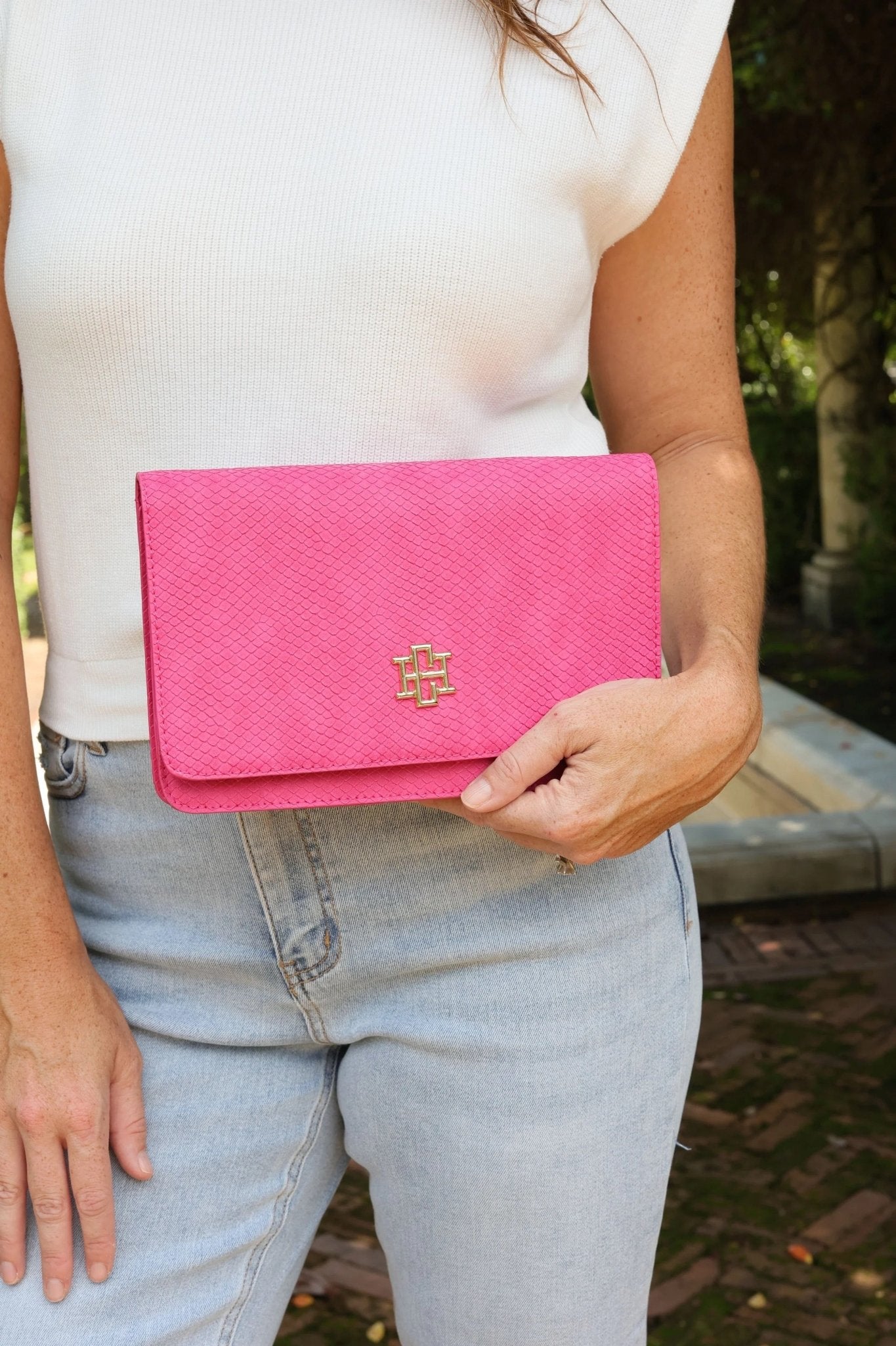 BRYN CLUTCH/CROSSBODY - FUSCHIA - Gopher Lane Boutique & Gifts