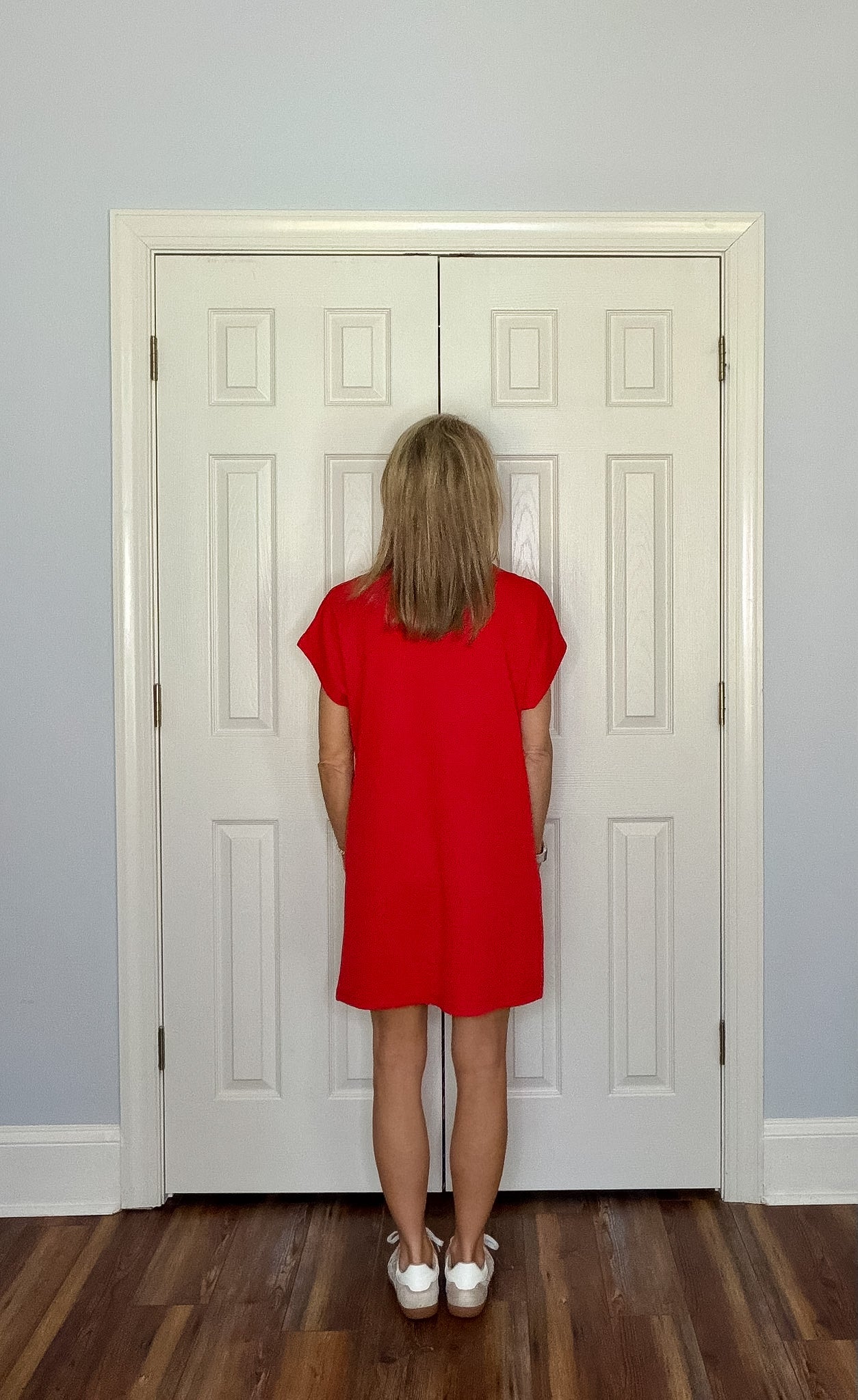 CYBIL MOCK NECK SHIFT DRESS - RED - Gopher Lane Boutique & Gifts