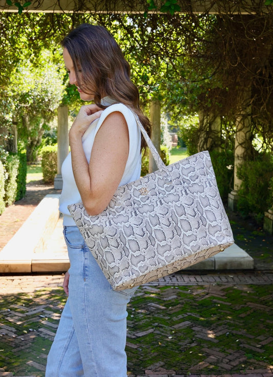 DANIELA LARGE TOTE - MOCHA ES - Gopher Lane Boutique & Gifts