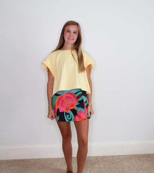 EFFORTLESS EDGE TOP-YELLOW - Gopher Lane Boutique & Gifts