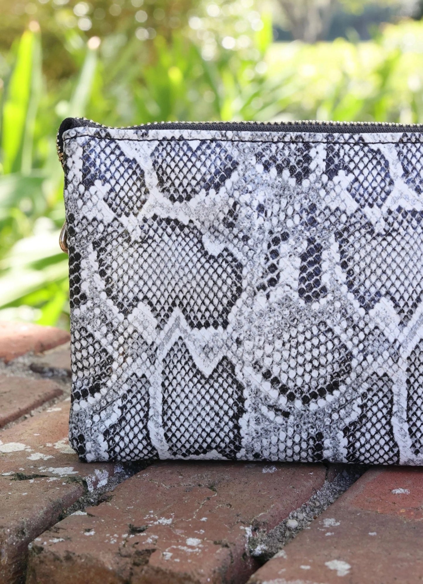LIZ CUSTOM COLLECTION CROSSBODY - CHARCOAL ES - Gopher Lane Boutique & Gifts