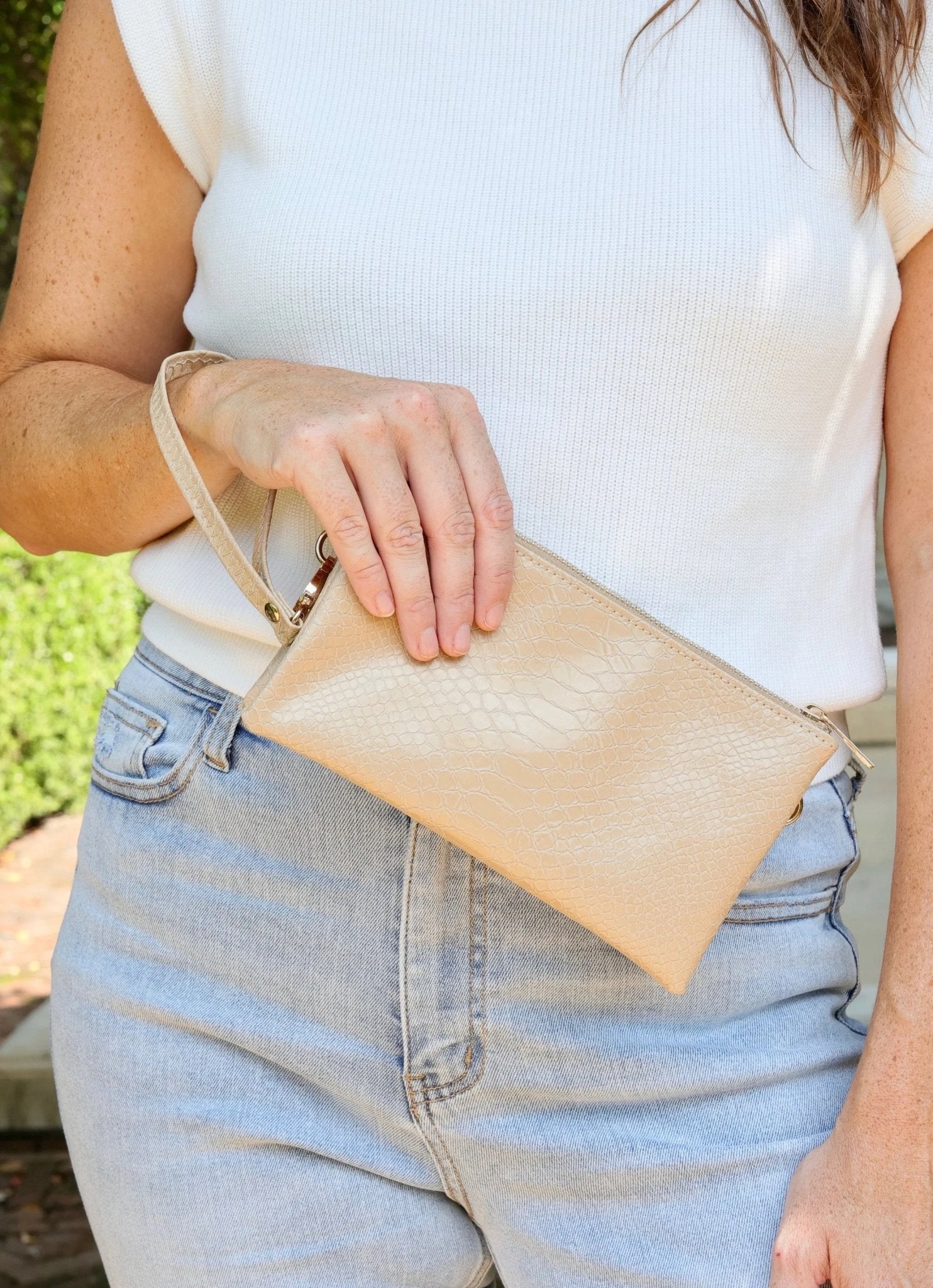 LIZ CUSTOM COLLECTION CROSSBODY - TAN ES - Gopher Lane Boutique & Gifts